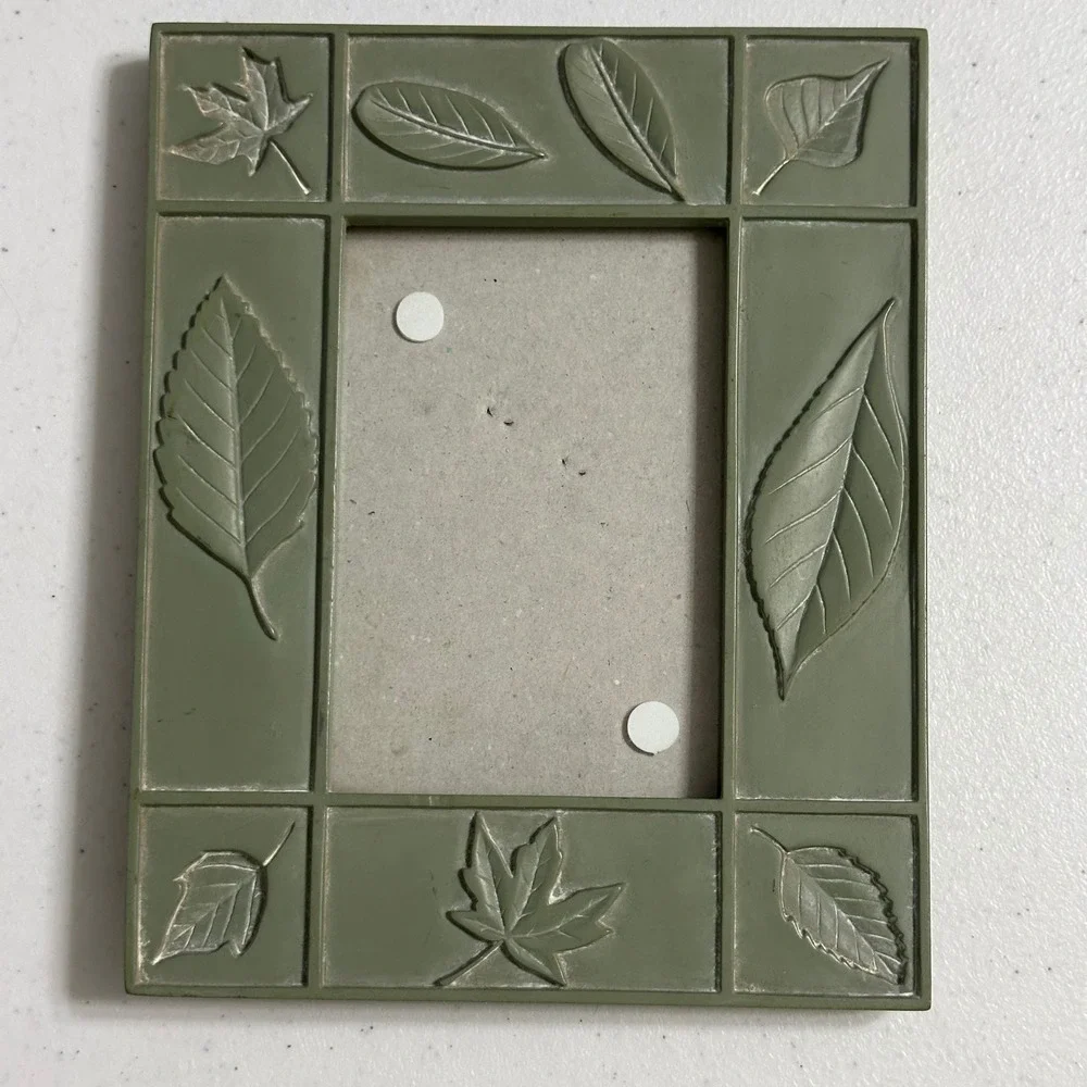 Raised & Embossed Leaf Motif Resin Tabletop Picture Frame Sage Green 7.5